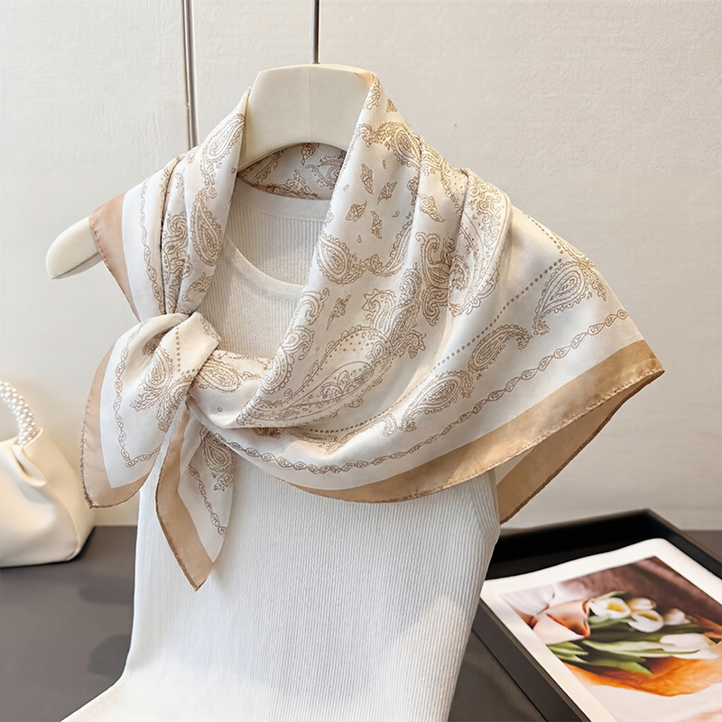 Vintage Beige Paisley Print Sq - đánh giá và giá Silk Neck Scarf