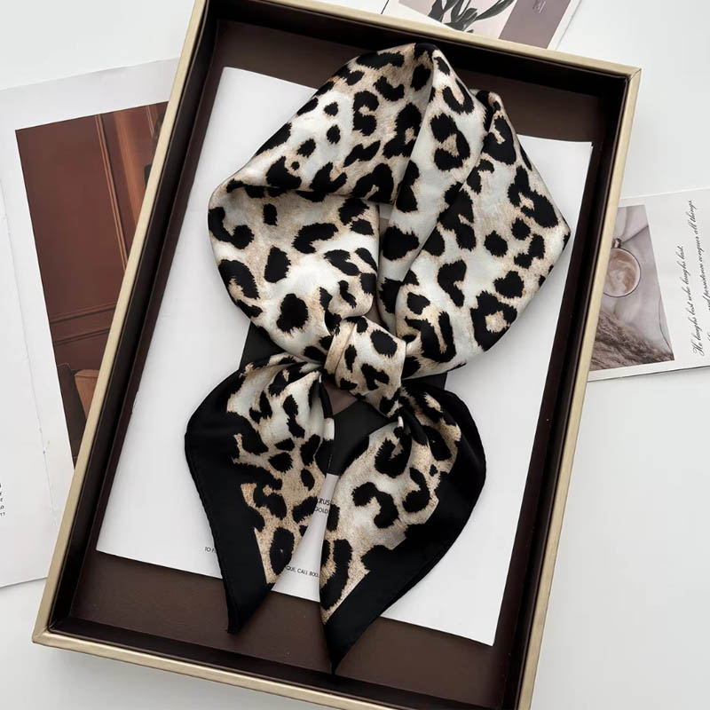 Luxury Leopard Print Female Sa - đánh giá và giá Ascot Neck Scarf